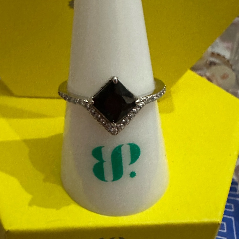 .925 solid sterling silver black onyx cubic zirconia $180 size 7.